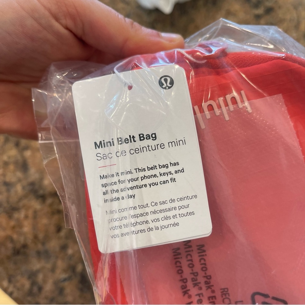 NWT Lululemon Red Mini Belt bag .7L size , solar orange / white - Picture 10 of 16